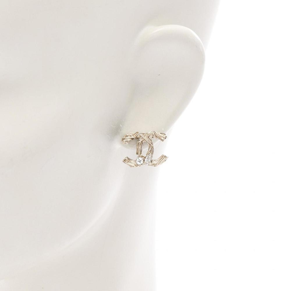 CHANEL Gold Logo Earrings - Picture 4 of 6